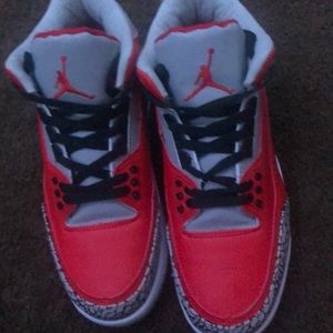 8.5 opened box no use